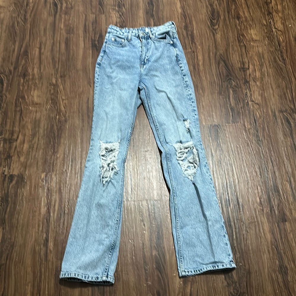 H&M ripped jean, size 2 us